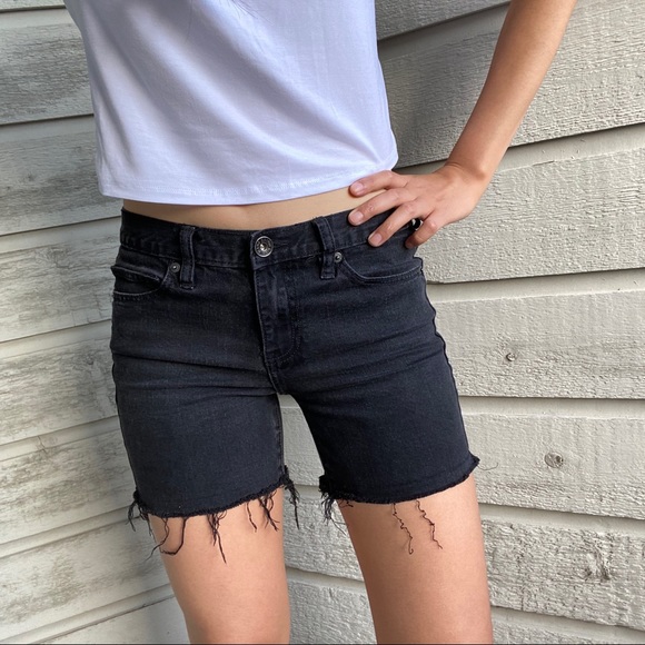 vintage | calvin klein | mid-rise black cut off shorts - Picture 1 of 5